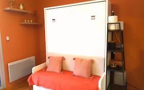 Studio Vue Mer. Calme Et Idealement Situe